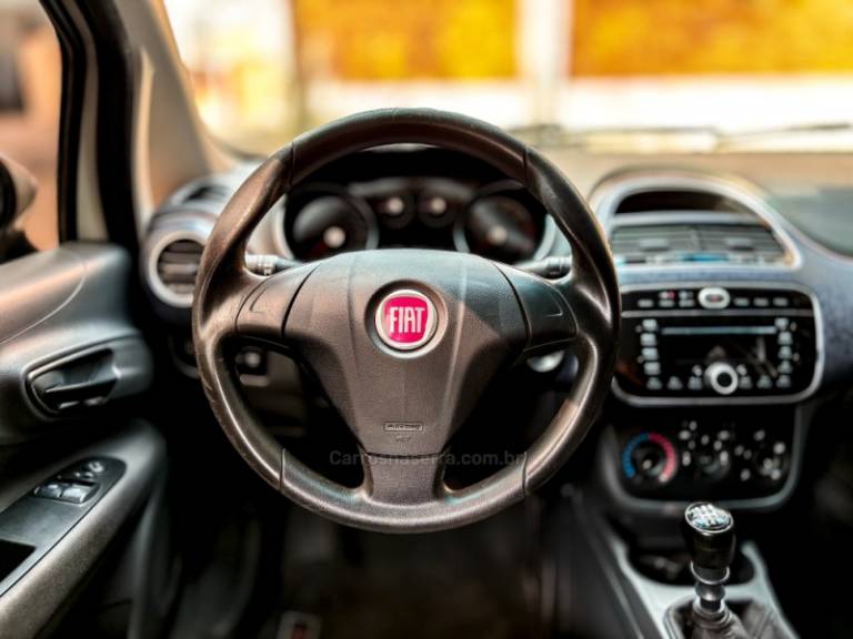 FIAT - PUNTO - 2015/2015 - Bege - R$ 43.900,00