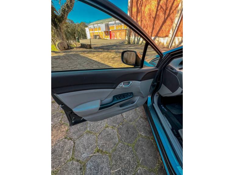 FIAT - PUNTO - 2015/2015 - Bege - R$ 43.900,00