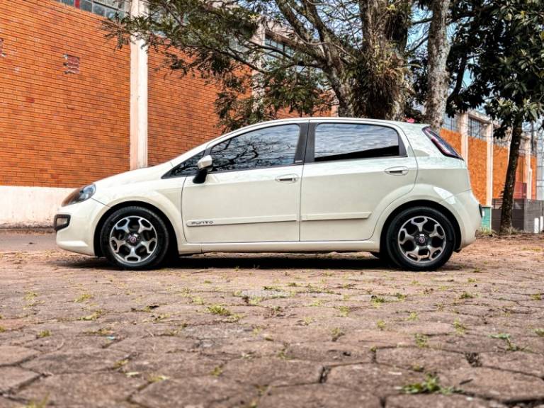 FIAT - PUNTO - 2015/2015 - Bege - R$ 43.900,00