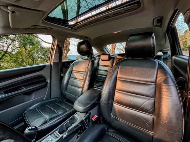 FORD - FOCUS - 2012/2012 - Preta - R$ 55.900,00