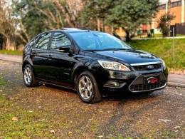 FORD - FOCUS - 2012/2012 - Preta - R$ 55.900,00