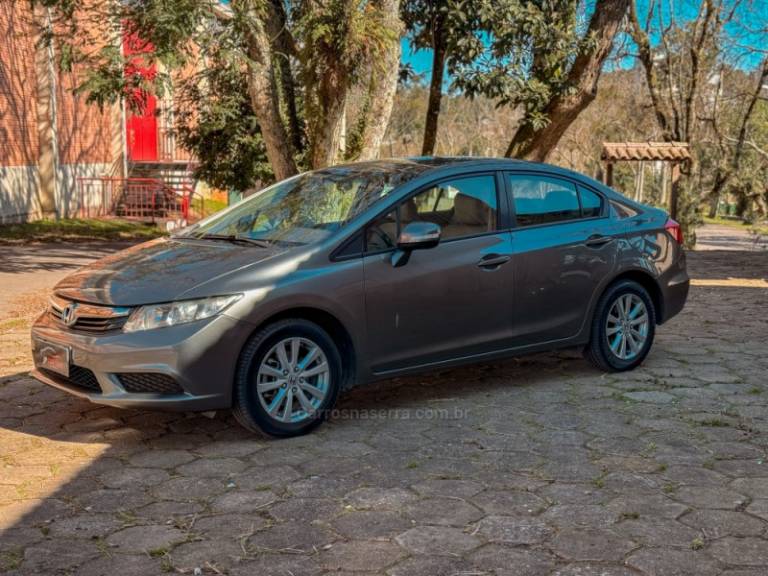 FIAT - PUNTO - 2015/2015 - Bege - R$ 43.900,00